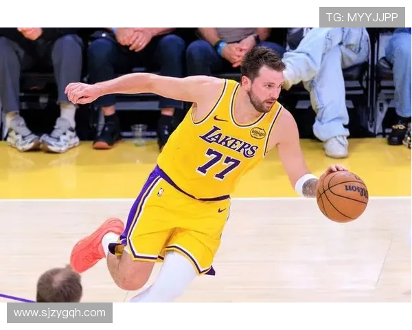 雷迪克:罚球多因防守方式 东契奇技犯申诉